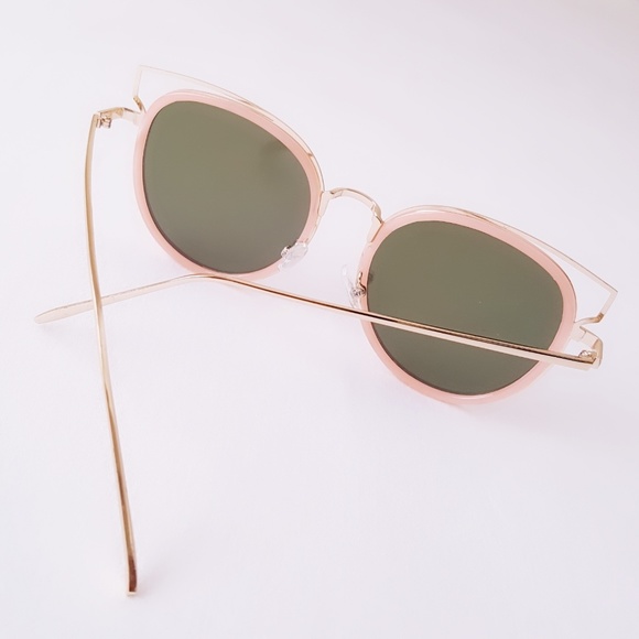 Accessories - Fashion Sunglasses